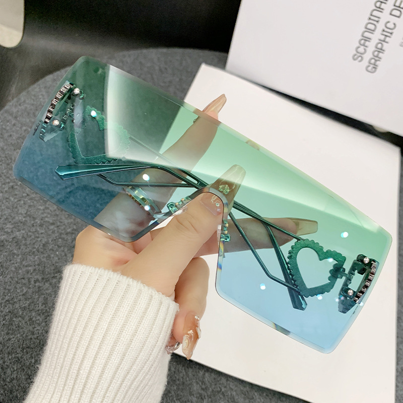 New One-Piece Fashion Heart-Sh - đánh giá và giá Sunglasses Uv400